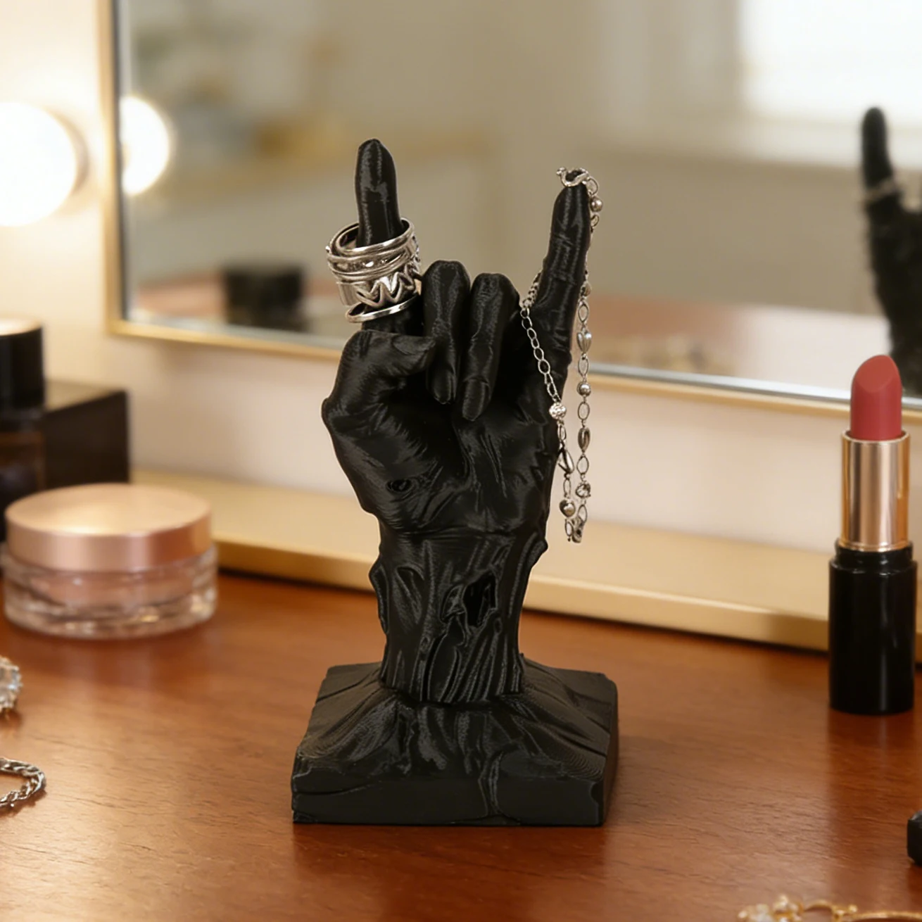 Présentoir à bijoux en forme de main de démon gothique transfrontalier pour rangement et décoration de bagues et colliers sur bureau