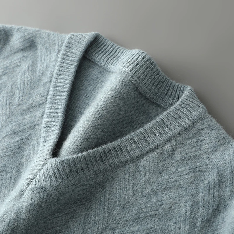 Jersey grueso con punto de Cable y cuello en V para hombre, prendas de punto de lana merina de 100% para otoño e invierno, ropa informal, suéter cómodo y suave y cálido