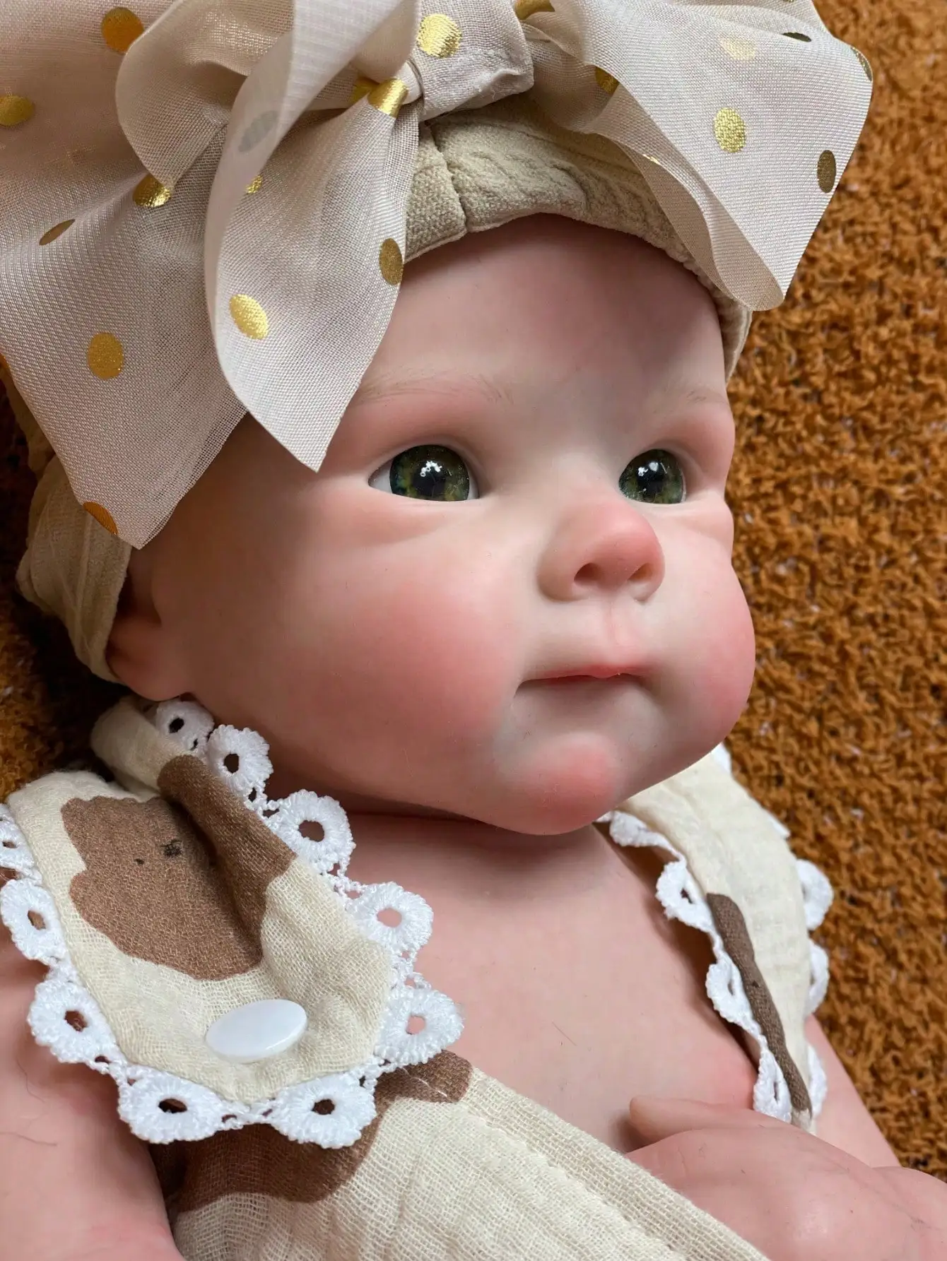 لعبة دمية لحديثي الولادة من السيليكون بالكامل مقاس 18 بوصة من Saskia مصنوعة يدويًا من بيبي ذات ملمس ناعم