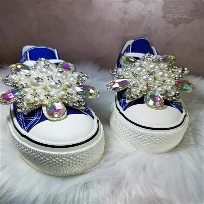 Zapatos informales de mujer con cuentas cosidas a mano, color azul Klein con diamantes de imitación de suela gruesa, zapatos de lona bajos personalizados a mano 35-40