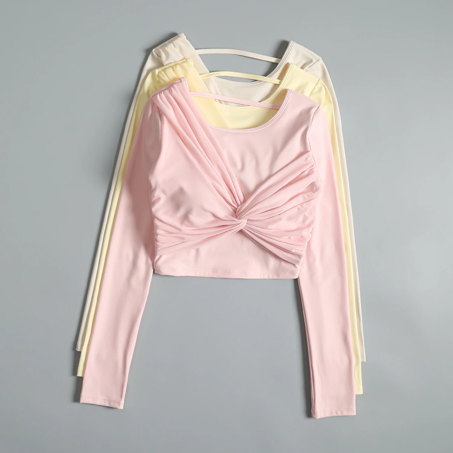 

Sexy hollow beautiful back yoga clothes for women in autumn and winter beautiful and slim running long-sleeved sports and