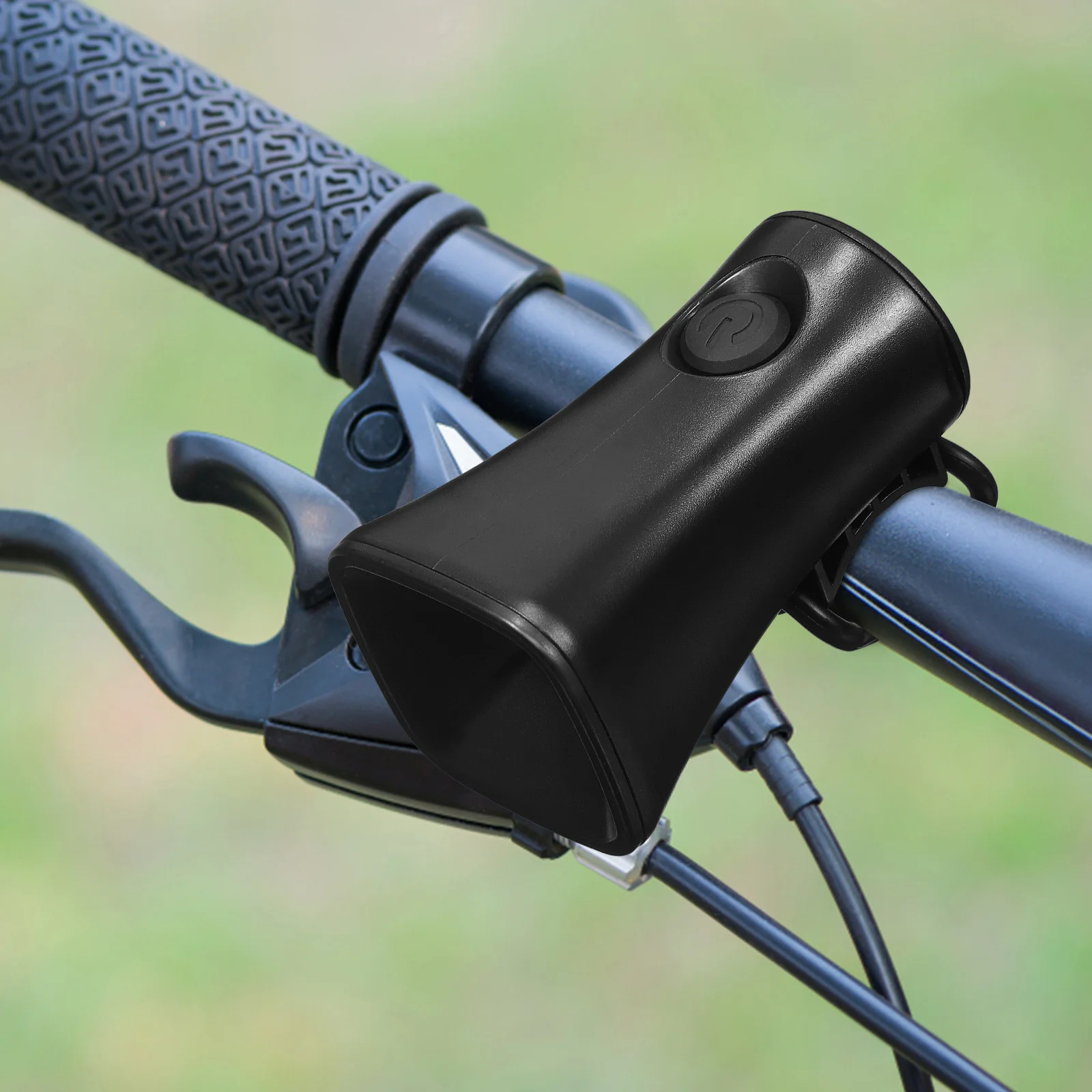 

2Pcs Bike Horn Electric Loud Sound Universal Bicycle Bell Easy Installation No Tools Required Stretchable Strap for All Bikes