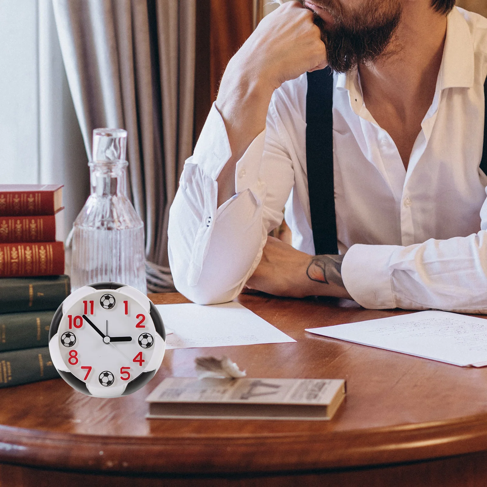 

Creative Football Alarm Clock Simple Delicate Design Student Bedroom Desktop Soccer Wake Up Clock Gift for Kids