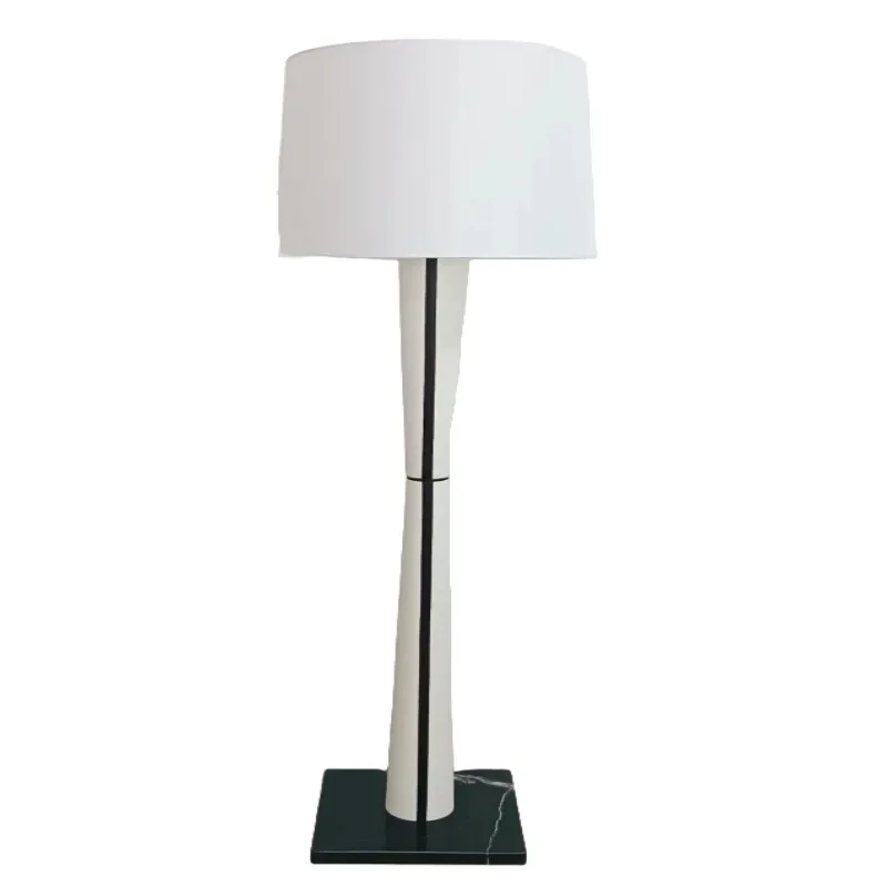 New simple atmospheric leather table lamp, living room, bedroom model room decorative lamp