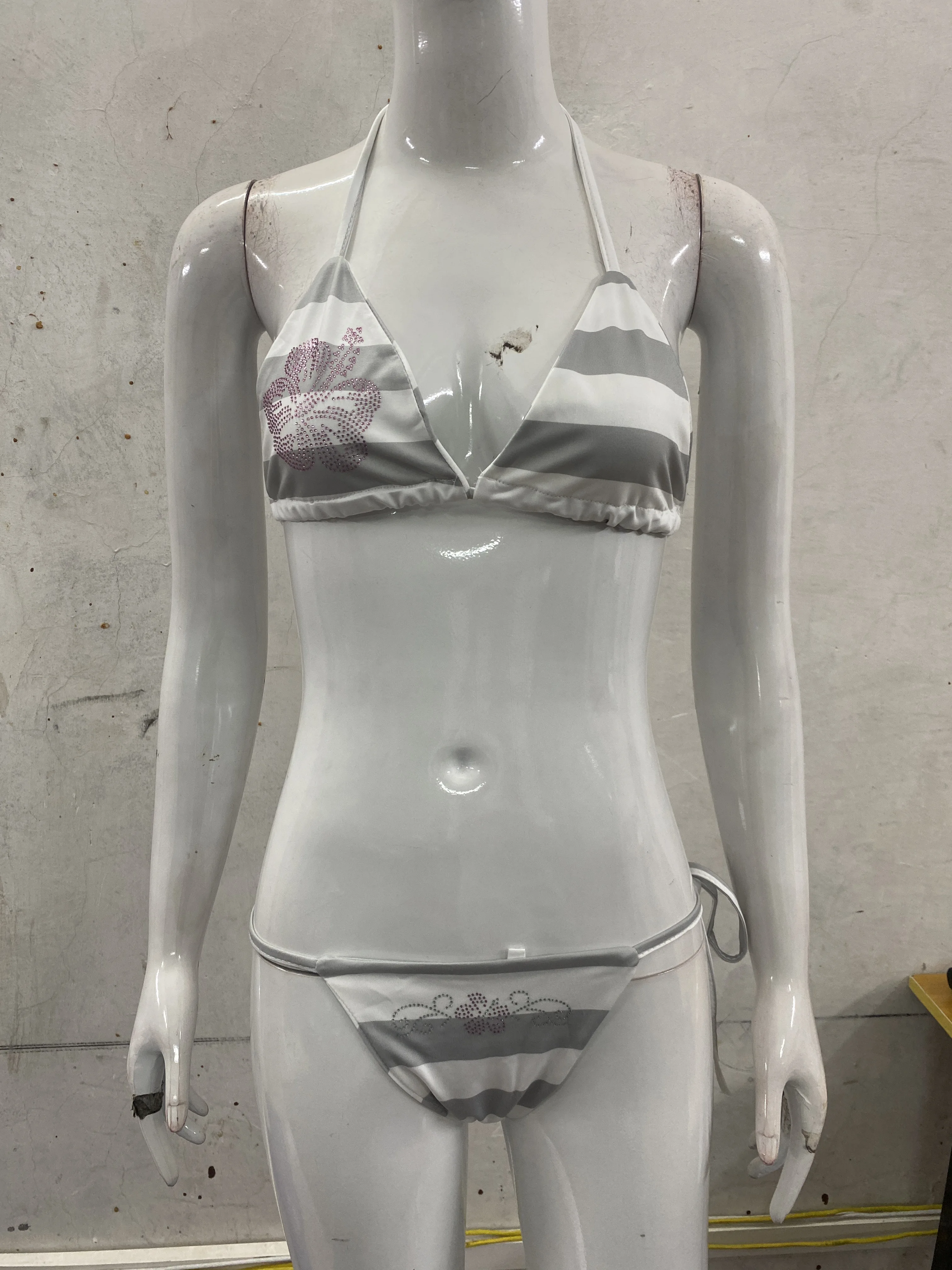 

Женский комплект бикини в серо-белую полоску, повседневный комплект для пляжного отдыха из кирпича, сексуальная одежда на шнуровке на лето