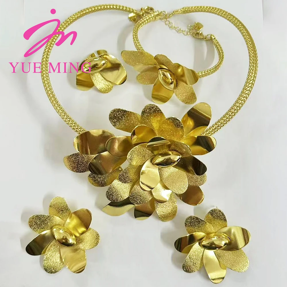 Fashion Luxury Jewelry Set Women Gold Plated Big Flower Necklace Charm Bracelet Banquet Festive Earrings Ring Jewelry Accessory