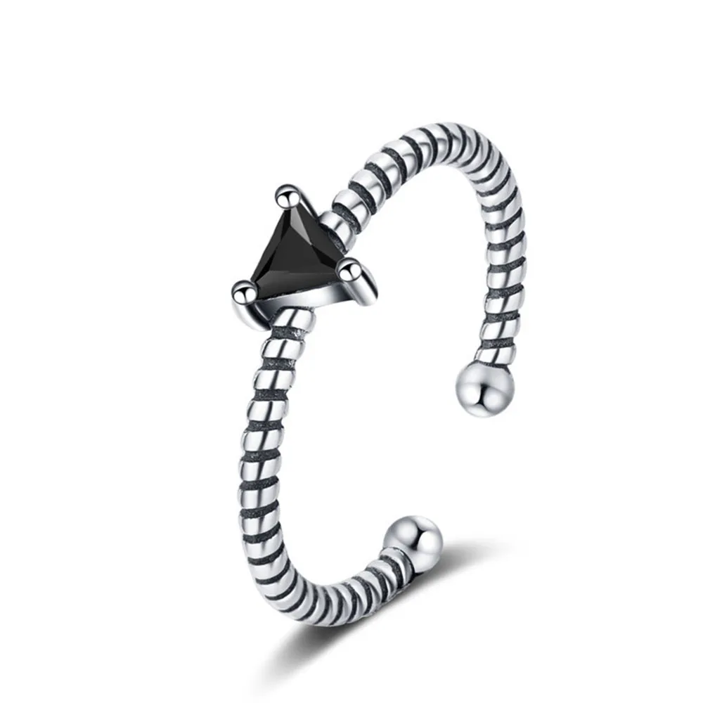 Retro New Ins Style Women's Ring 3A Zircon Black Triangle Engagement Party Wedding Jewelry Fashion Gewelry