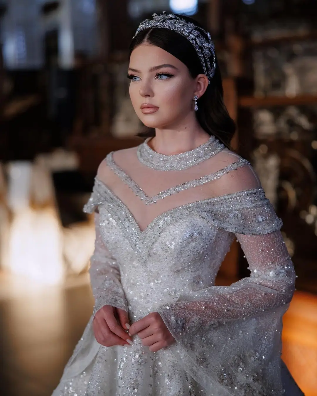 FATAPAESE Luxury Wedding Dress Princess Gown Beading Crystal Stons Illusion Flare Sleeve with Cape V-Neck Fluffy Skirt Bride