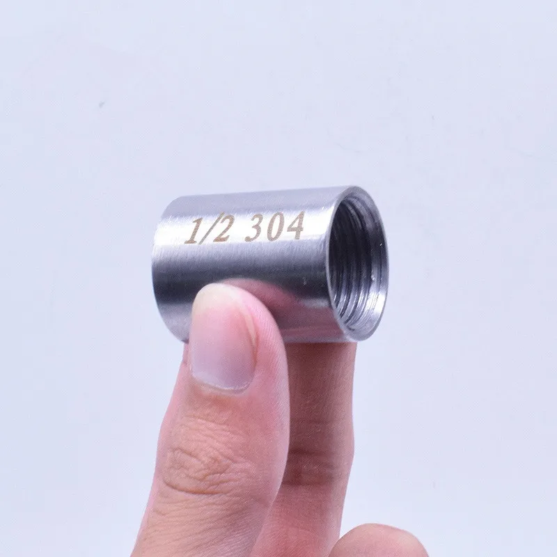 1pc 304 Raccordo per tubo dell'acqua in acciaio inossidabile 1/8 "1/4" 3/8 "1/2" 1 "1.2" 1.5 "2" 2.5 "accoppiamento rotondo dritto filettatura femmina