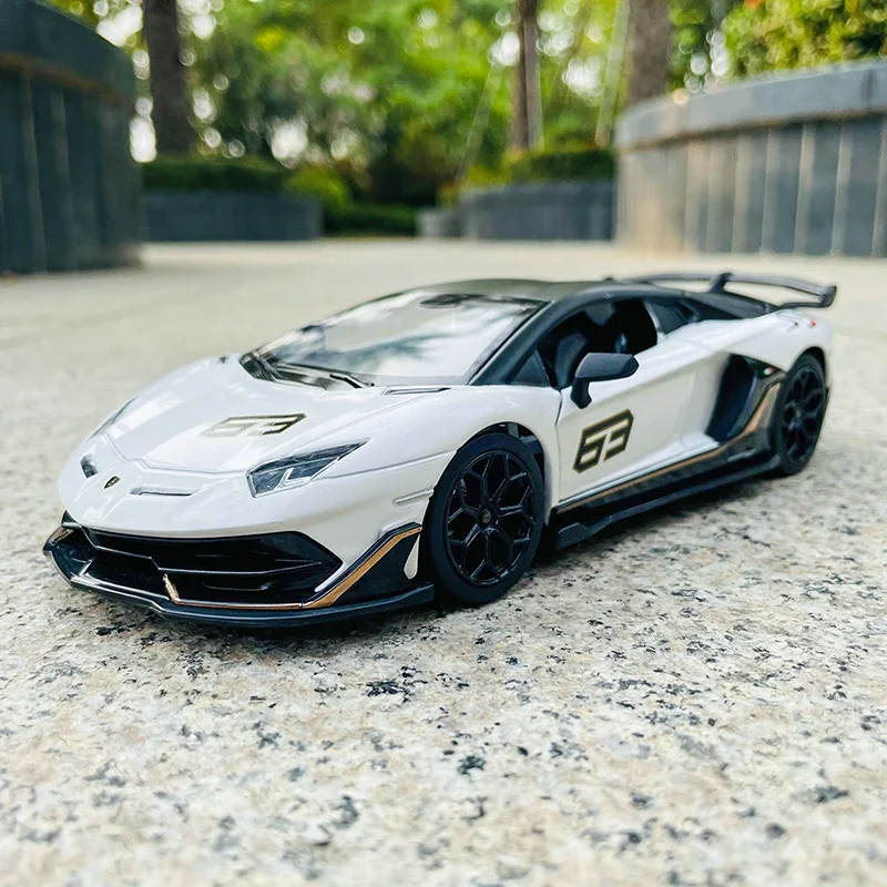 1:24 Lamborghini Aventador SVJ63 Legierung Modell Kinderspiel zeug Auto Druckguss Sound und Licht Pull Back Boy Geschenks ammlung