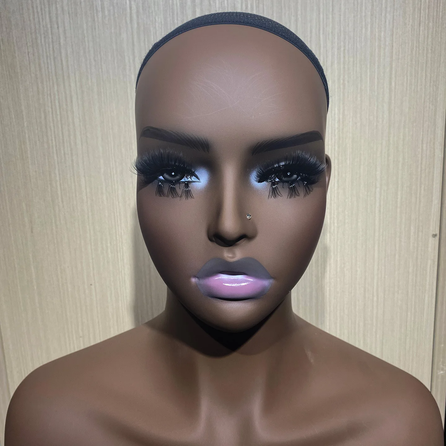 cabeza-de-maniqui-negra-de-doble-hombro-cabeza-de-maniqui-con-cabello-afro-para-exhibicion-de-pelucas-peinado-exhibicion-de-aretes-y-collares
