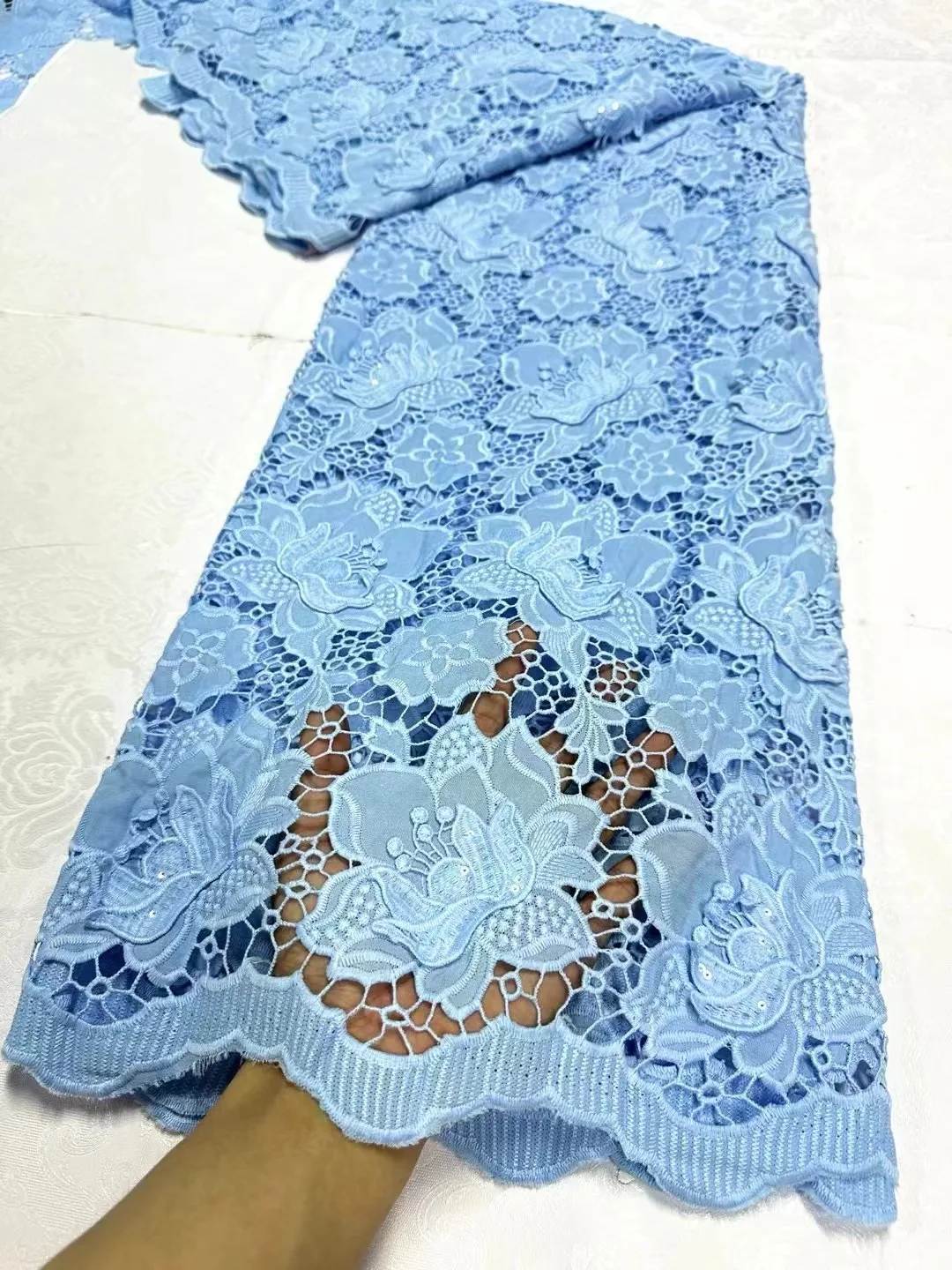 

2024 Latest Nigerian Guipure Cord Lace Fabric High Quality African French Lace Fabric For Women Wedding Party Dress