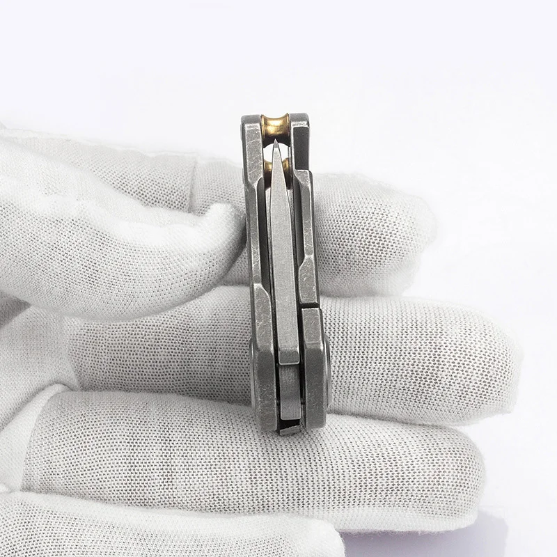 EDC Fingertip Titanium Alloy Folding Knife EDC Portable Utility Knife Keychain Outdoor Camping Fidget Toys