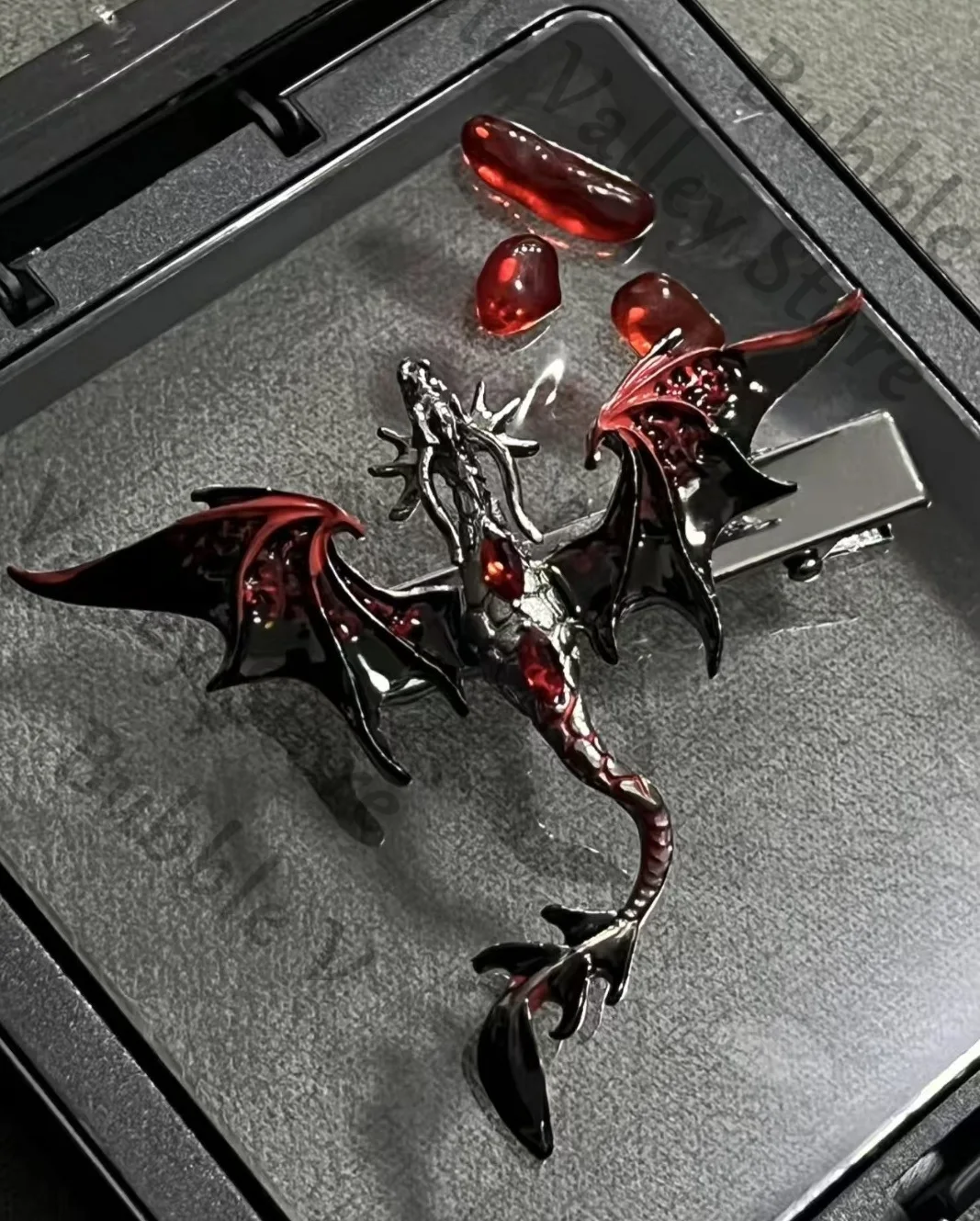 Love and Deepspace Anime Sylus Dragon Cosplay Badge en métal broche dessin animé pince à cheveux Barrette pince à cheveux broche pendentif cadeau de noël