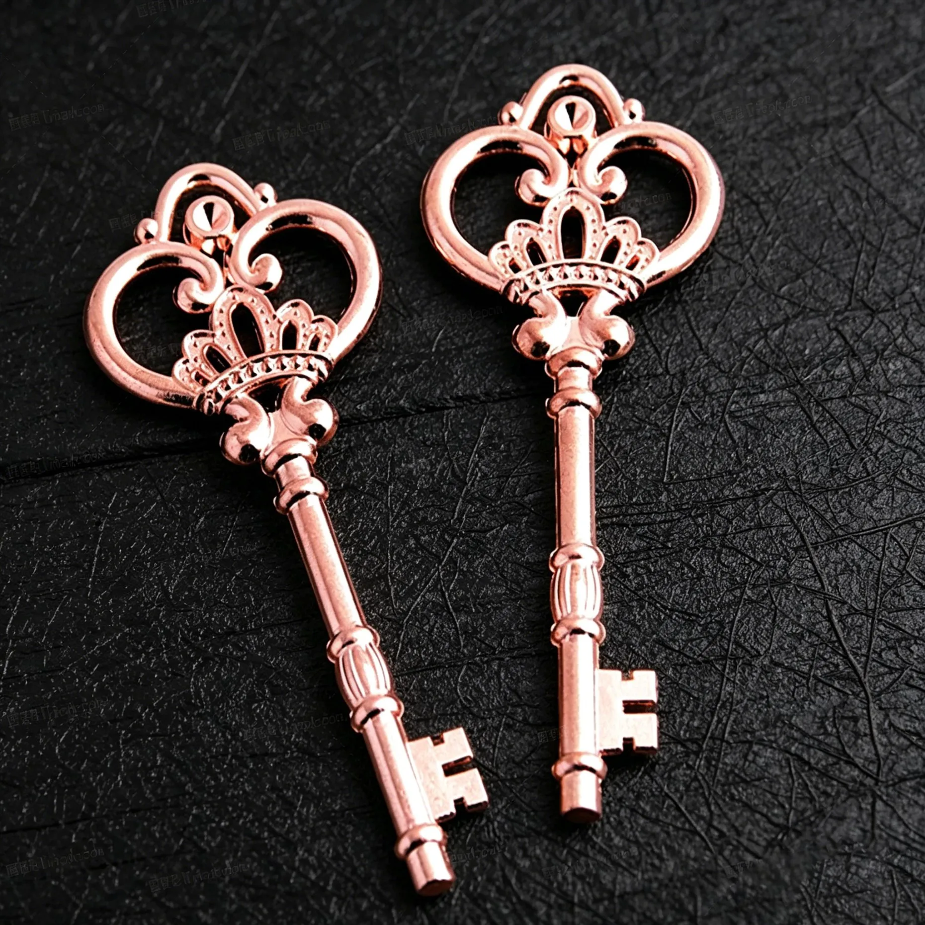 5 Stück große Kronen-Schlüsselanhänger aus Metalllegierung, Vintage-Anhänger für DIY-Armbänder, Halsketten, Schmuckherstellung, Bastelzubehör, Zubehör – Detail 5