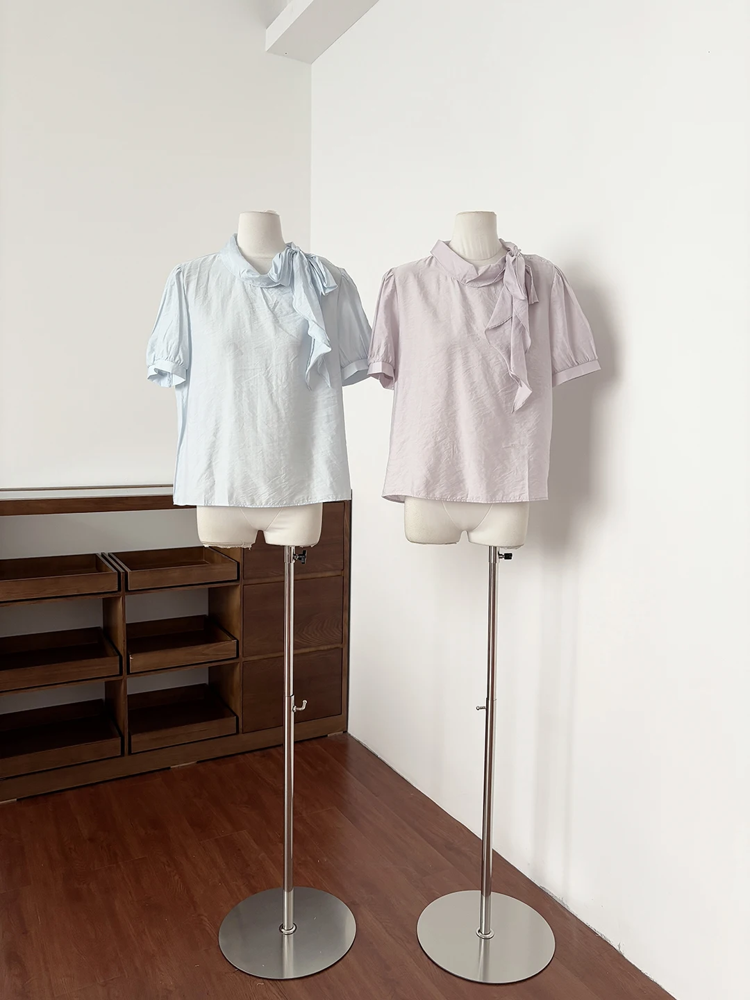 

Fashionable Loose Short Sleeve Shirt Women's Color Top Simple Elegance High-End Feeling Summer New Style Polyester Fiber