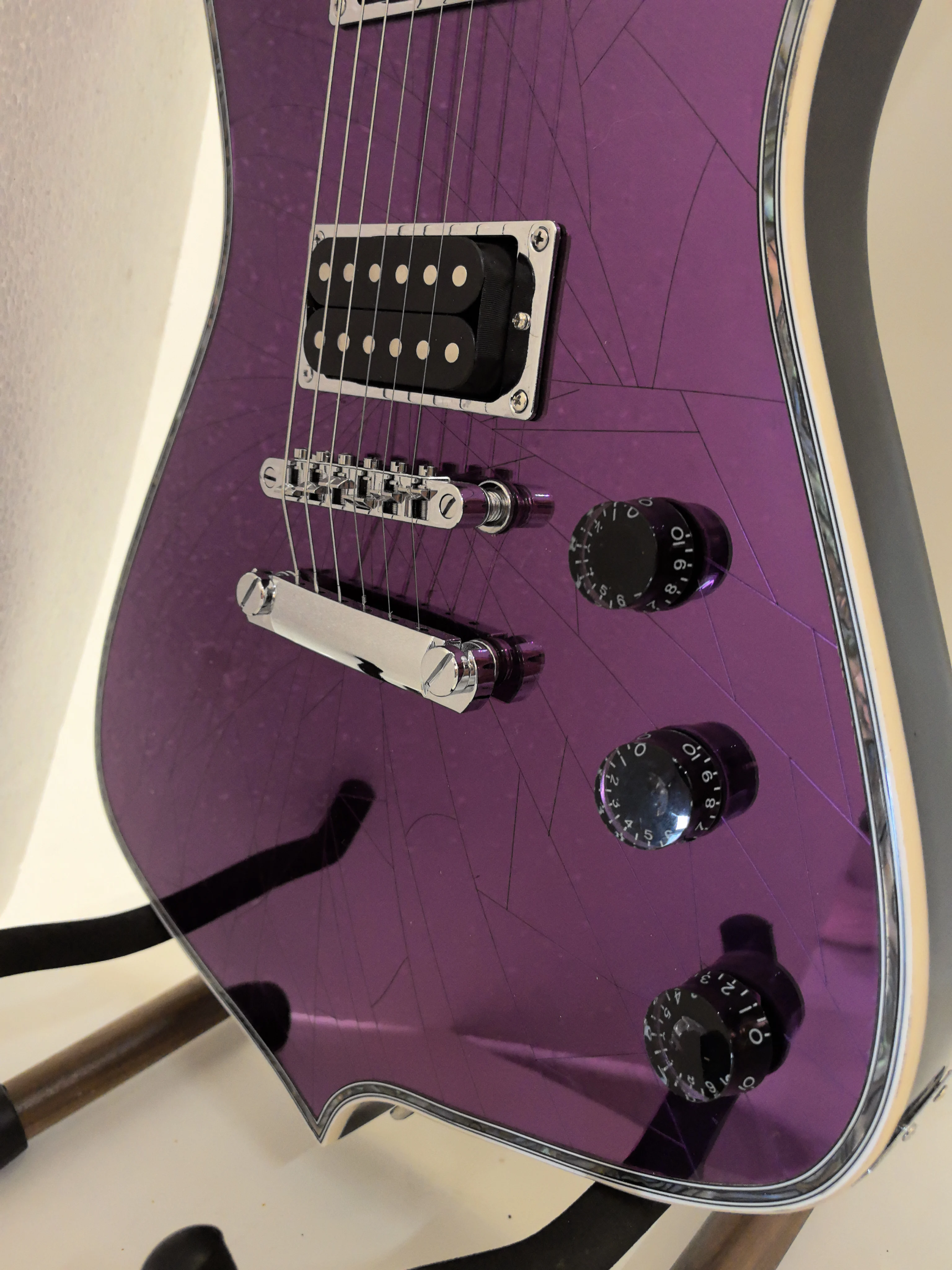 المصنع مباشرة، 22 فريت 6 سلسلة جيتار كهربائي بمرآة أرجوانية! صورة بات الحقيقية، ما تريده هو ما حصلت! البضائع الموجودة في المخزون