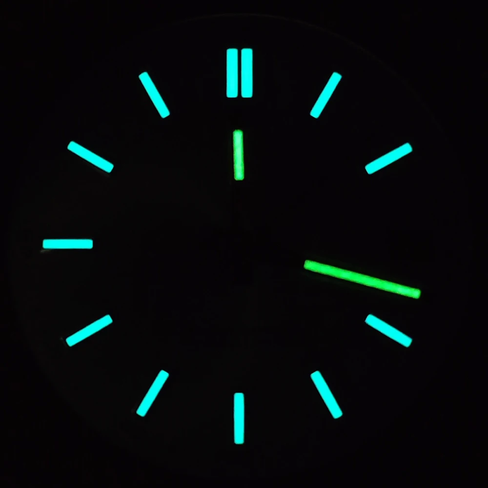 หน้าปัดนาฬิกาขนาด 28.5 มม. พร้อมโลโก้แบบกำหนดเอง หน้าปัด NH35 สีน้ำเงินเรืองแสง เหมาะสำหรับอุปกรณ์เสริมนาฬิกาเครื่อง NH35