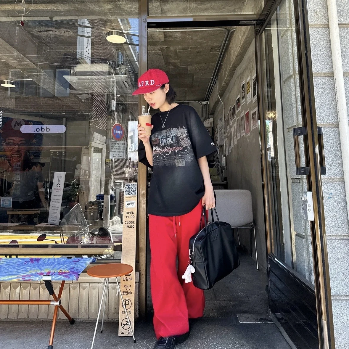 

Grailz Niche White-on-Black Printed Washed Vintage-Look Short-Sleeve T-Shirt for Men and Women