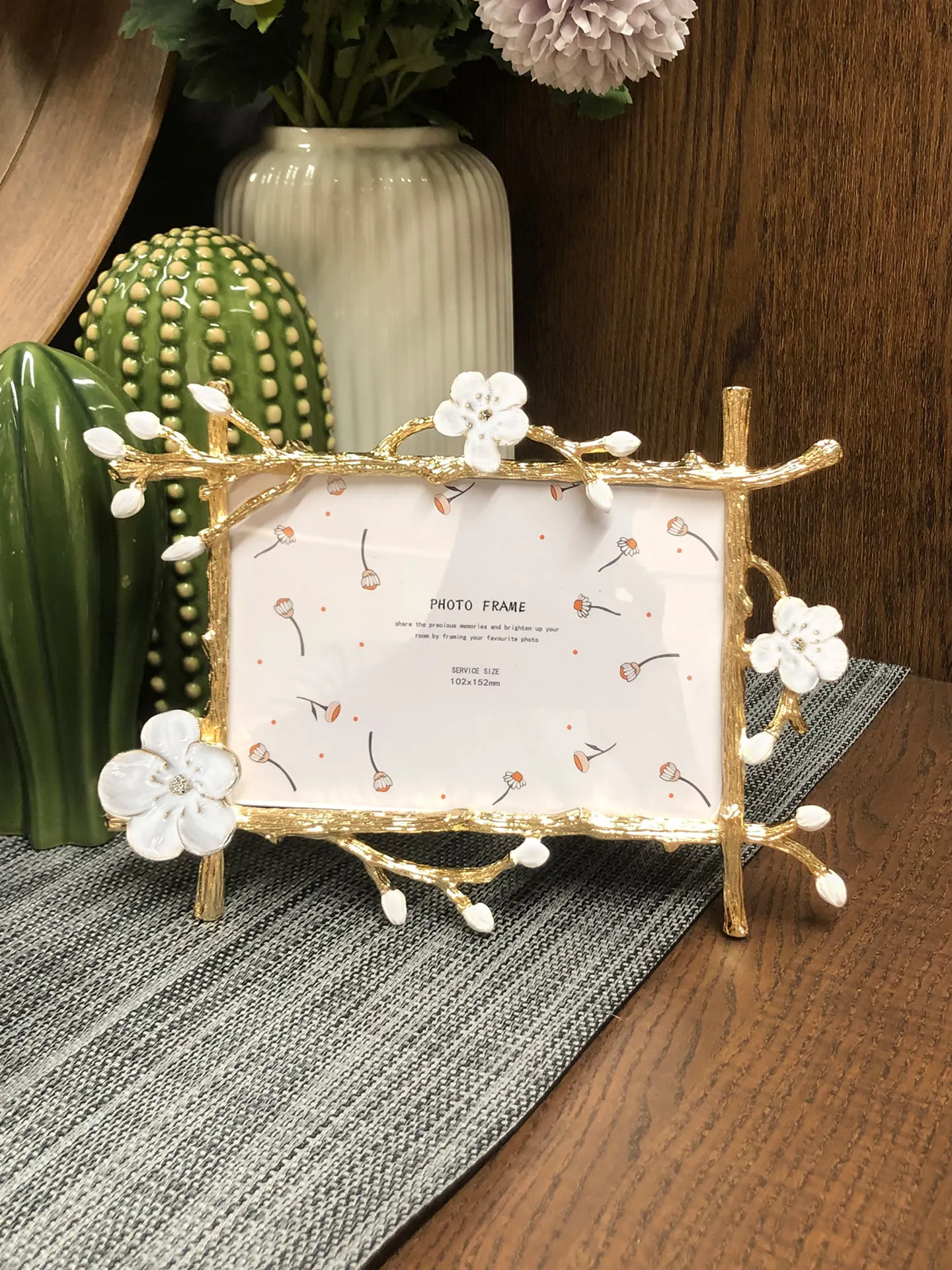 For Small fresh photo frame table 7 inch 6 inch creative metal wedding photo frame ornament