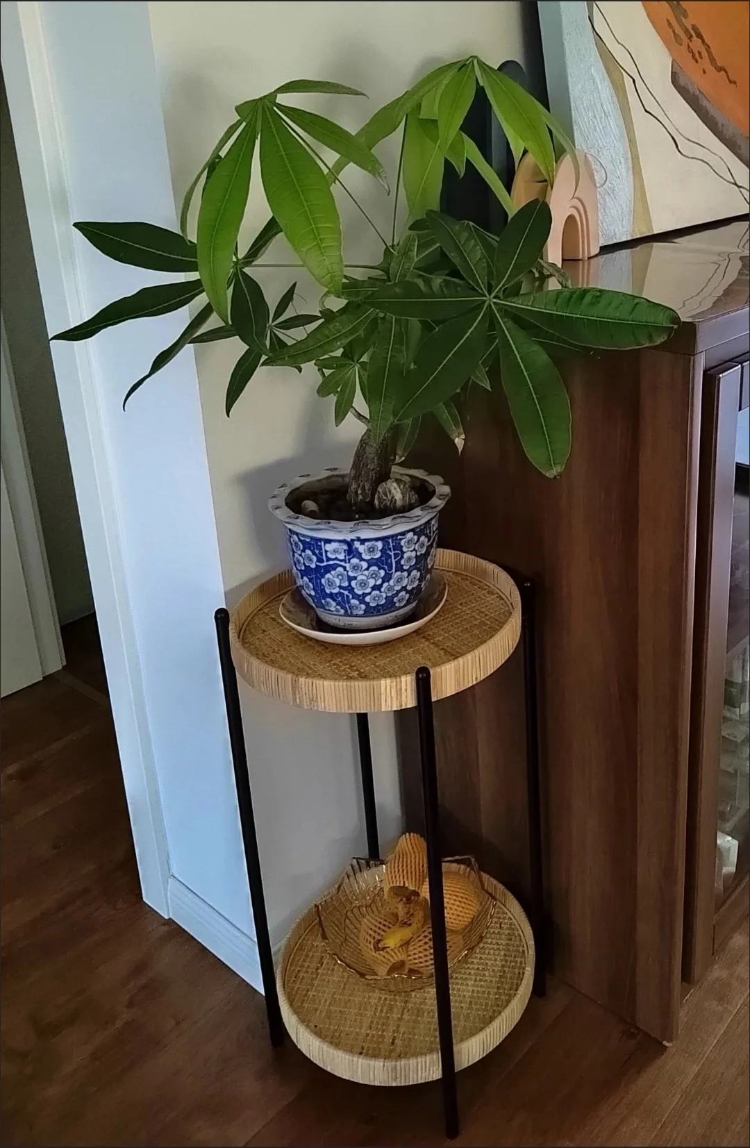 حامل زهور الروطان المعدني الفني بطبقة مزدوجة رف نباتات حرفي من الحديد ديكور داخلي أخضر رف حامل نباتي إبداعي