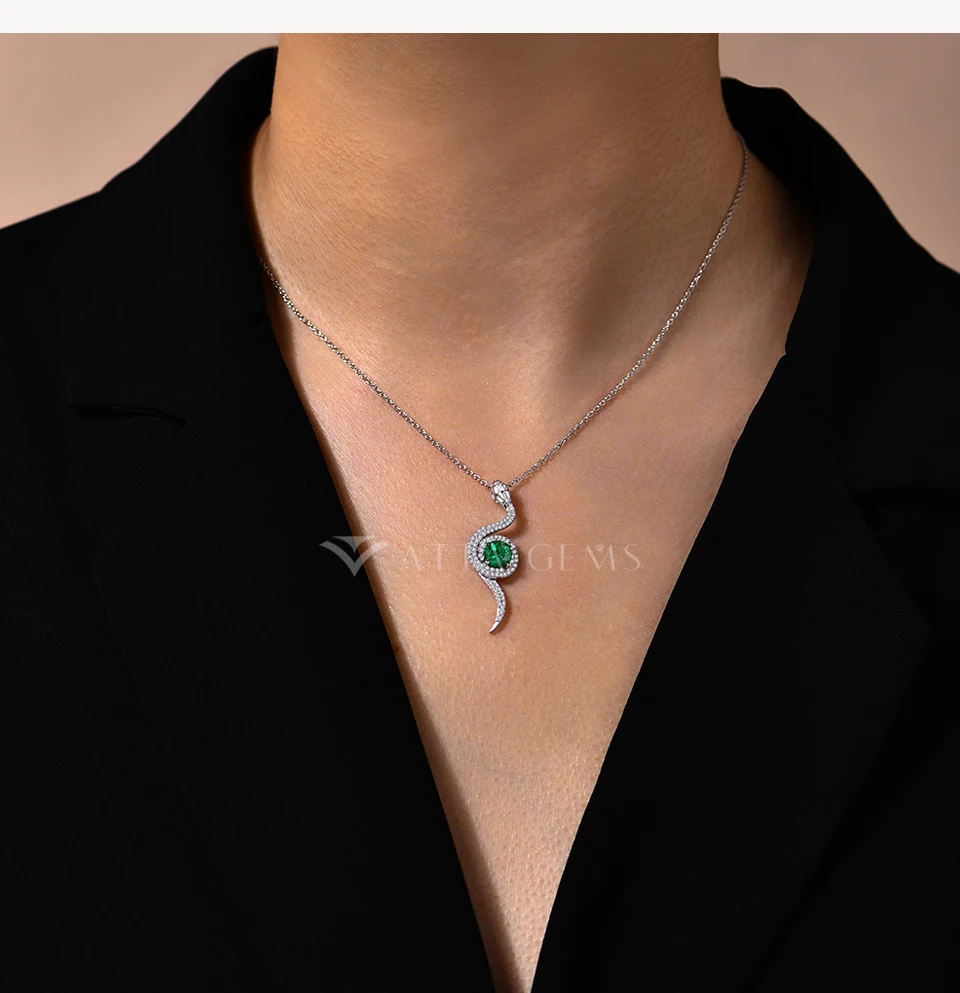 Snake Moissanite Pendant Necklace for Women Lab Created Green Nano Gemstone S925 Sterling Silver White Gold Plated Jewelry Gift