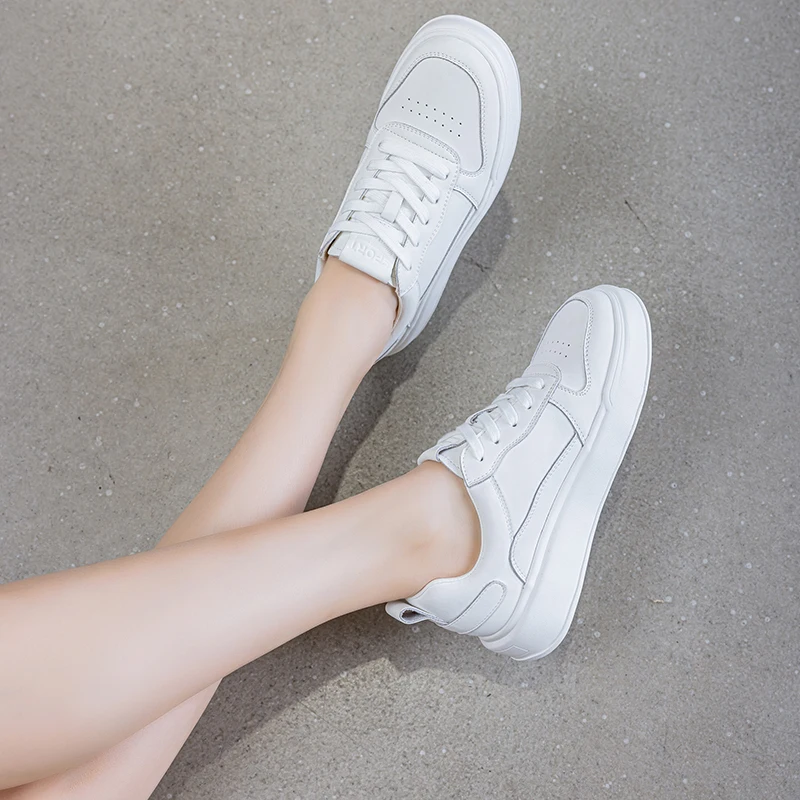

AIYUQI Women's Sneakers 2026 Spring New Flat Genuine Leather Women Casual Shoes Large Size Fashion Lace-Up Women's Shoes
