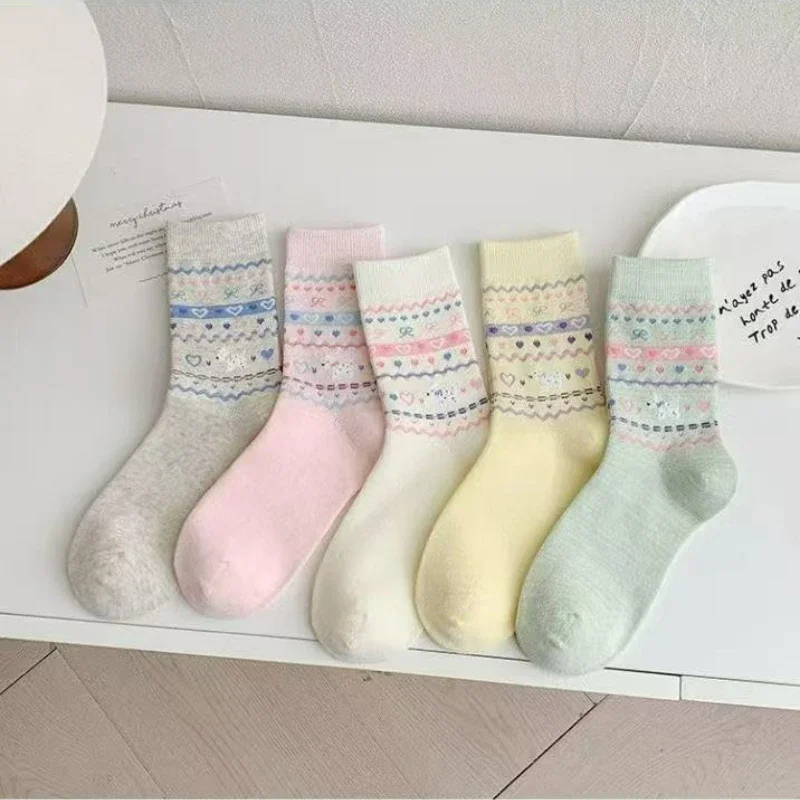 Cute Sweet Beauty Style Round Neck Socks,heart-shaped Wave Jacquard Knitted Socks,soft and Lovely Women's Daily Casual Calf Sock