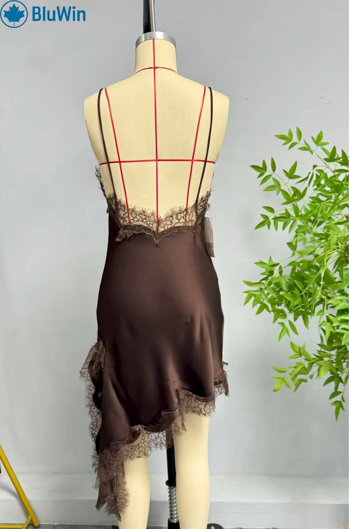 เดรสสายเดี่ยวลูกไม้แต่งขอบสีสันสดใส 13 สี สไตล์ Coquette สำหรับผู้หญิง ดีไซน์ Fairycore ชายกระโปรงไม่สมมาตร เหมาะสำหรับงานปาร์ตี้ฤดูร้อน