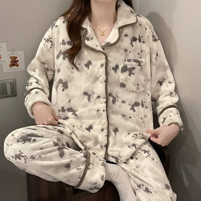 

Korean version Women's pajamas autumn winter Pajama Set plush thicken flannel coral fleece long sleeves keep warm homewear suit