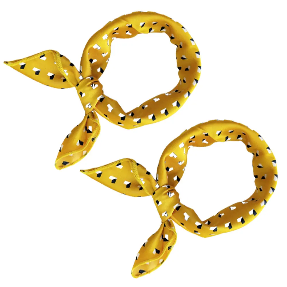 

2pcs Square Shaped Printed Small Scarf Durable Soft Satin Hankerchief Multi-Use Hair Band Pocket Size Gift Decoration Yellow