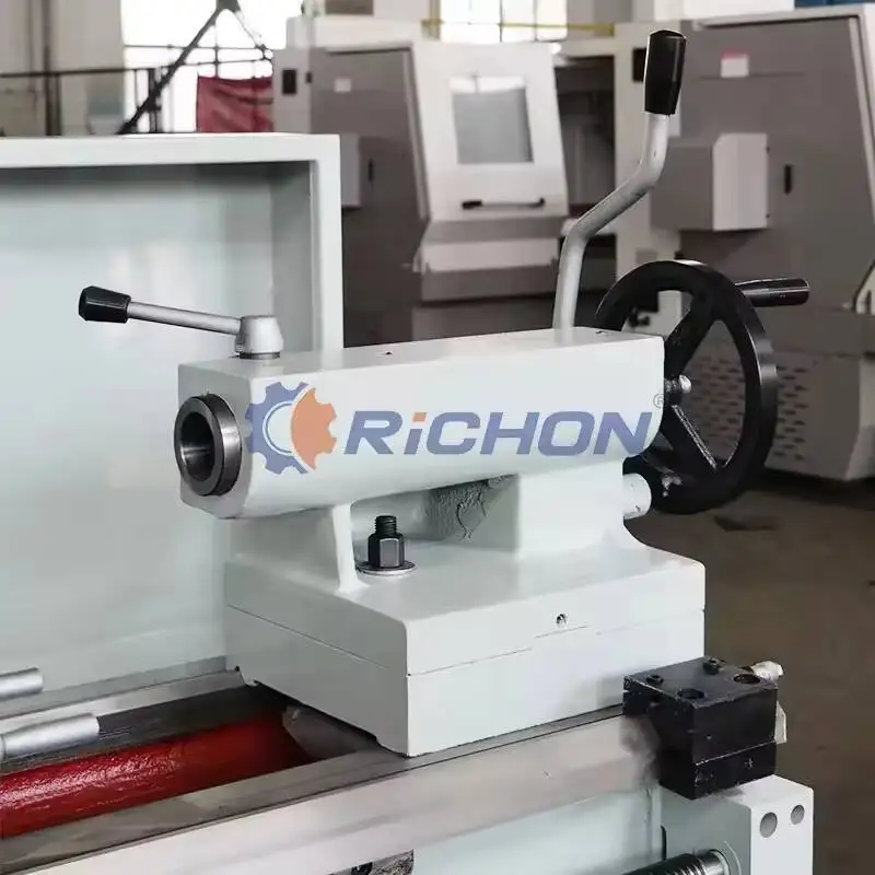Mesin Bubut CNC Pemotong Logam dengan Gap Bed Geser Tipe Medium Duty C6140c C6240 C6140 yang Dikustomisasi