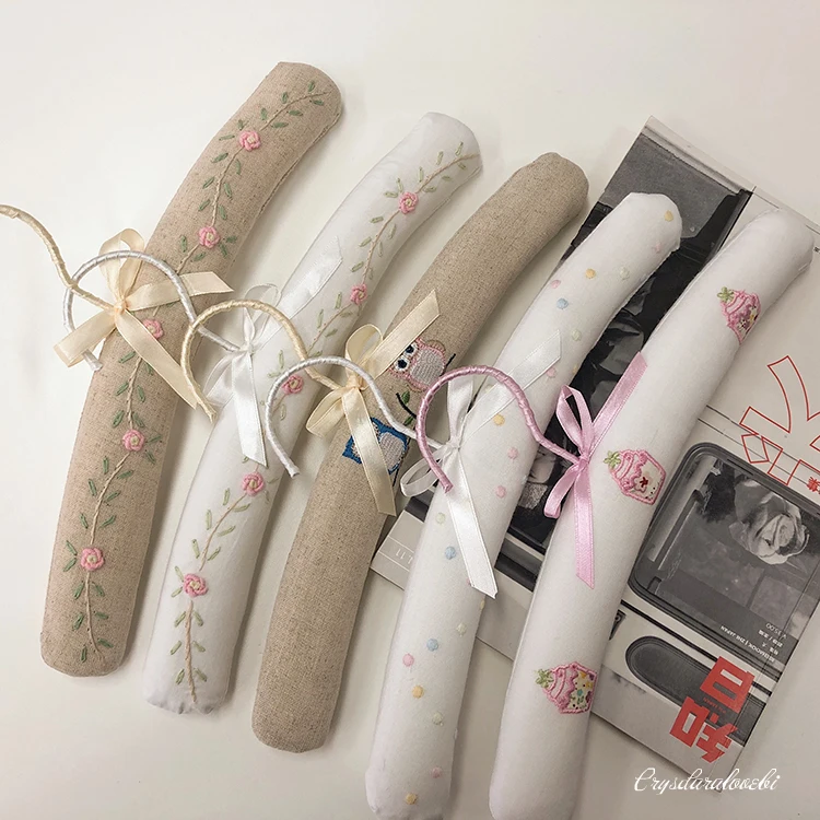 

3pcs 30.5cm European Styles Natural Linen Retro Sponge Silk Satin Shirt Cloth Clothes Blouse Hangers Clothes Hanger for Children
