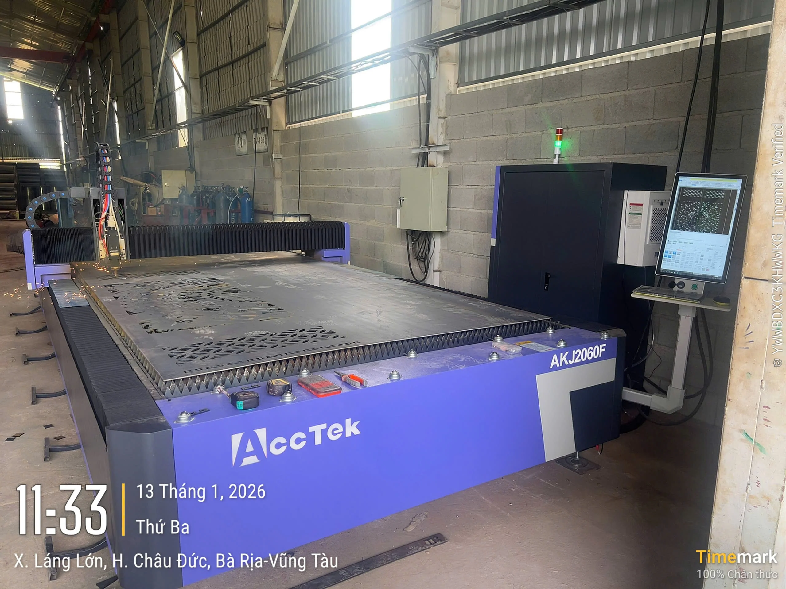6000W KW 2060 2560 Fiber Laser Cutting Machine in China Factory Price