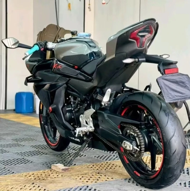RRHigh Performance CF 450 SR Sport Motorcycle With 449cc Cooled Engine Made In China & Guatemala