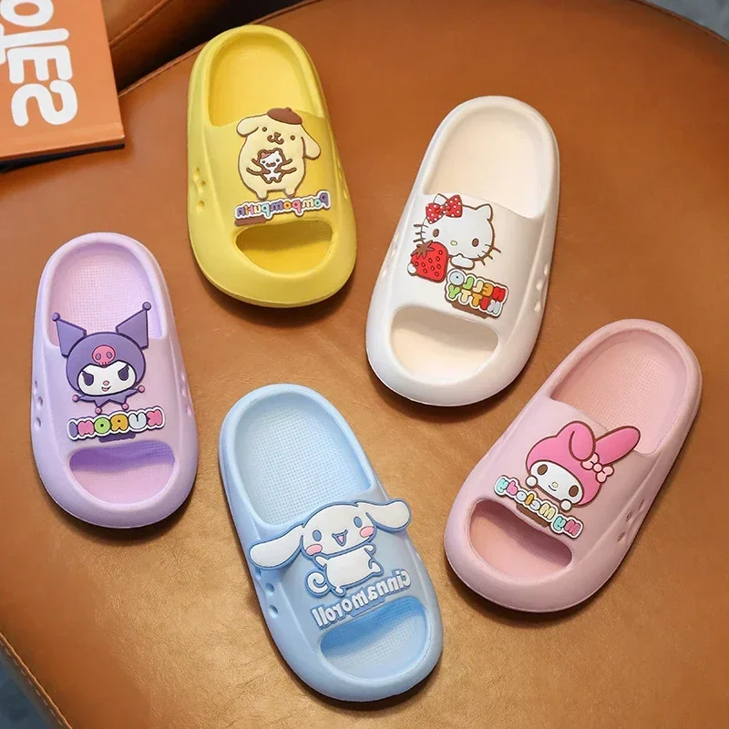 

Аутентичные детские тапочки Sanrio, летние детские милые тапочки с героями мультфильмов на мягкой подошве для дома, комнаты, ванной комнаты, интерьера и внешней защиты