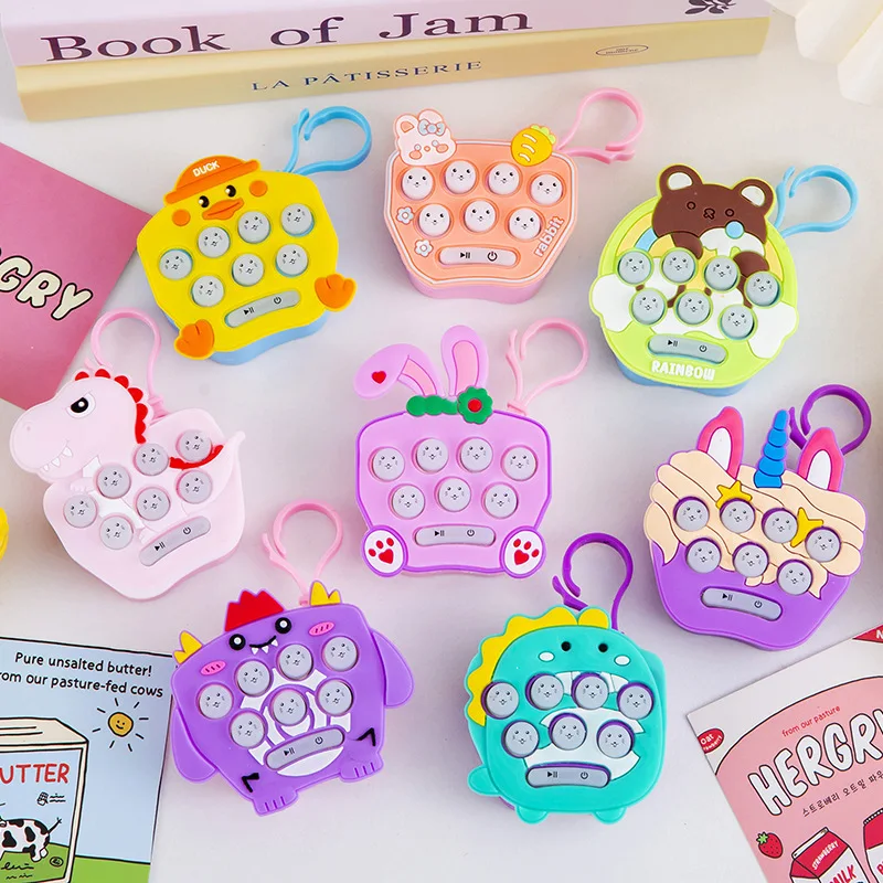 mini-console-de-jogo-portatil-padrao-dos-desenhos-animados-chao-mouse-brinquedo-eletronico-luminoso-brinquedo-de-descompressao-pequeno-chaveiro-brinquedo-de-quebra-cabeca-do-miudo