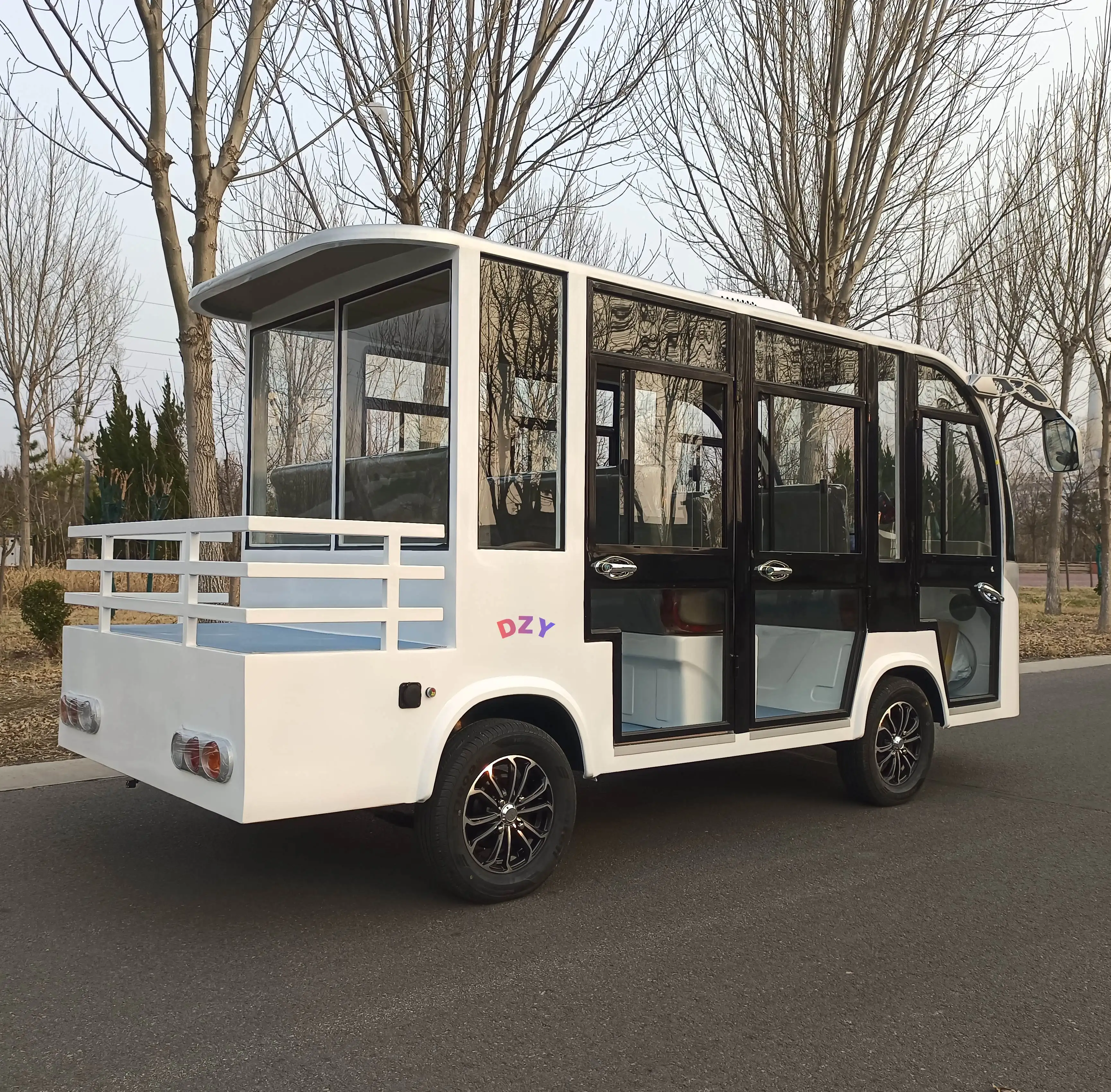 

China's affordable mini electric sightseeing bus, 14 seat electric shuttle bus for tourism, used in scenic spots