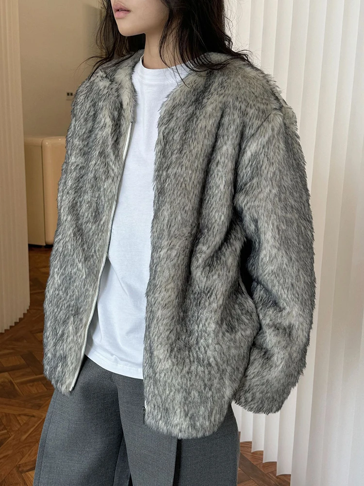 [EAM] Gray Thick Warm Big Size Elegant Faux Fur Jacket New V-neck Long Sleeve Women Coat Fashion Tide Autumn Winter 2024 1DH8416