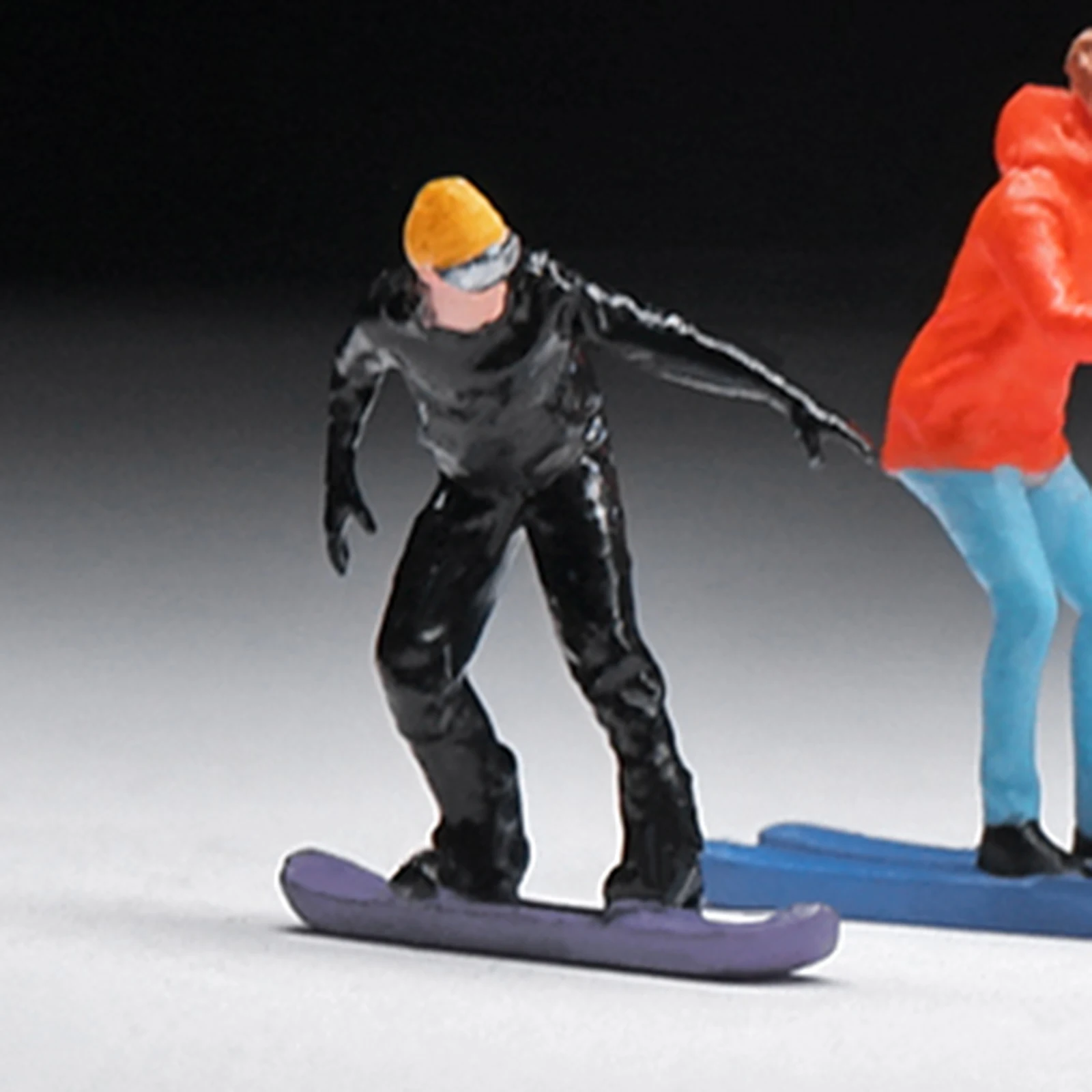 Miniature 1/64 รุ่น Surfing Boy รุ่นของสะสมรถไฟคนตัวเลขสําหรับฉากขนาดเล็ก Diorama ตกแต่งรูปแบบ