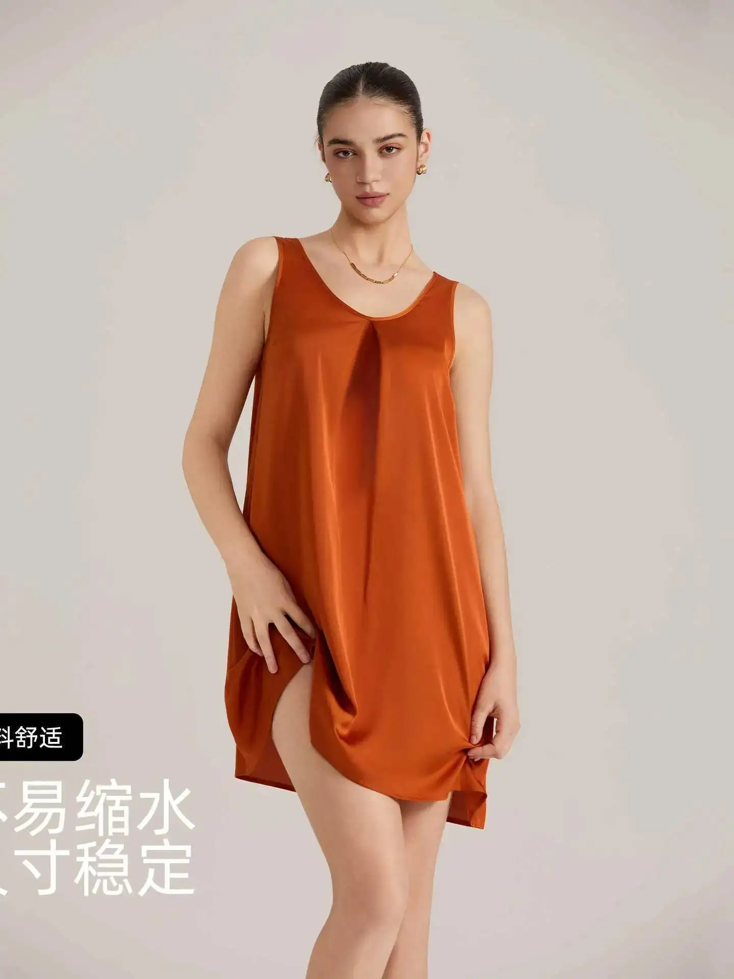 新しい女性の夏のノースリーブベストサテンシフォン V ネック寝間着魅力的なカジュアルホームウェア女性無地ドレスエレガント 63D8