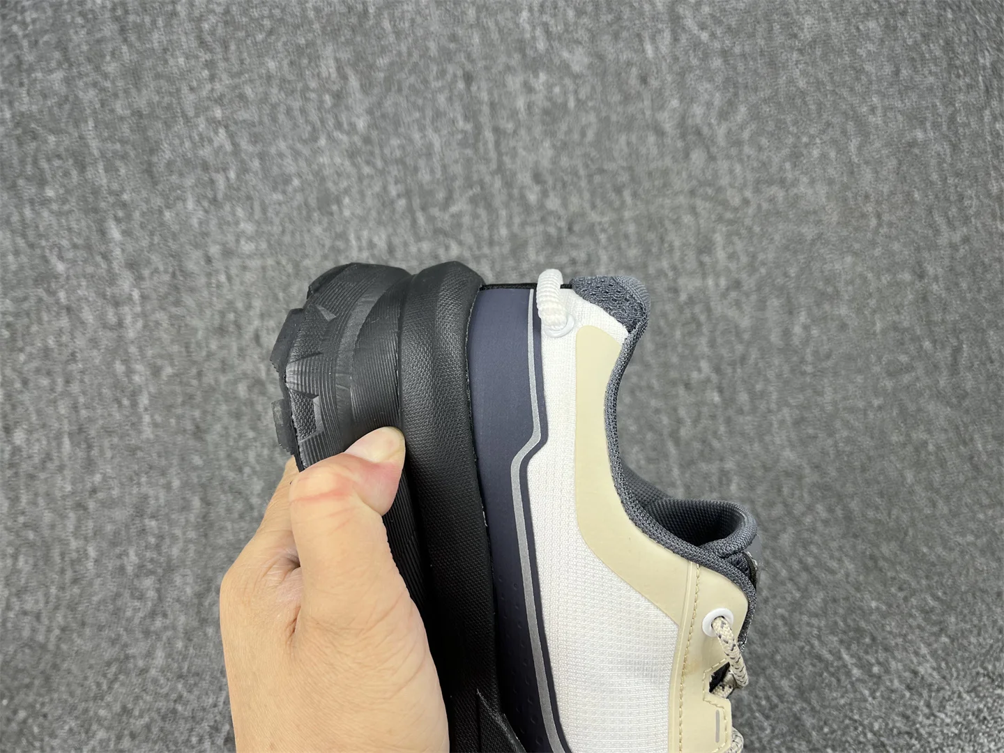 

2025 Mesh Breathable Flat Sports Shoes Tide Men's and Women's Tennis Shoes New Men's Running Shoes Professional Training