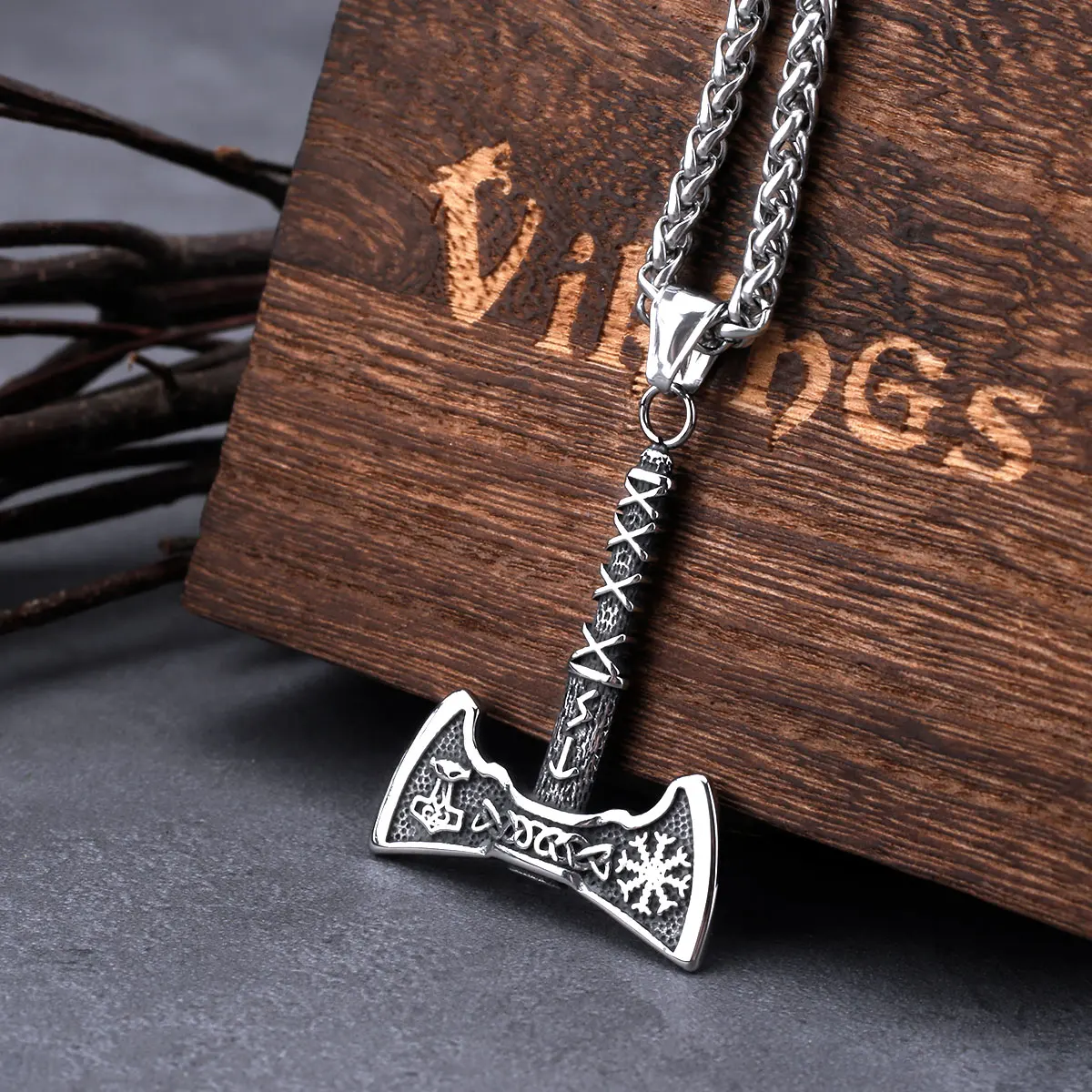 Vintage Viking Norwegian Rune Axe Necklace Men's Helm Awe Hip Hop Stainless Steel Pendant Necklace Celtic Knot Amulet Jewelry