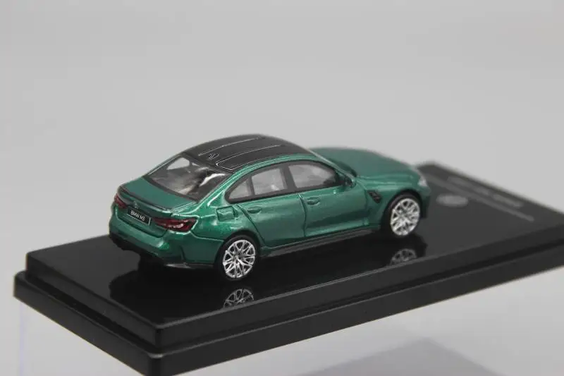 PARA64 1:64  BMW M3 G80 white Limited collection of die-casting alloy car models