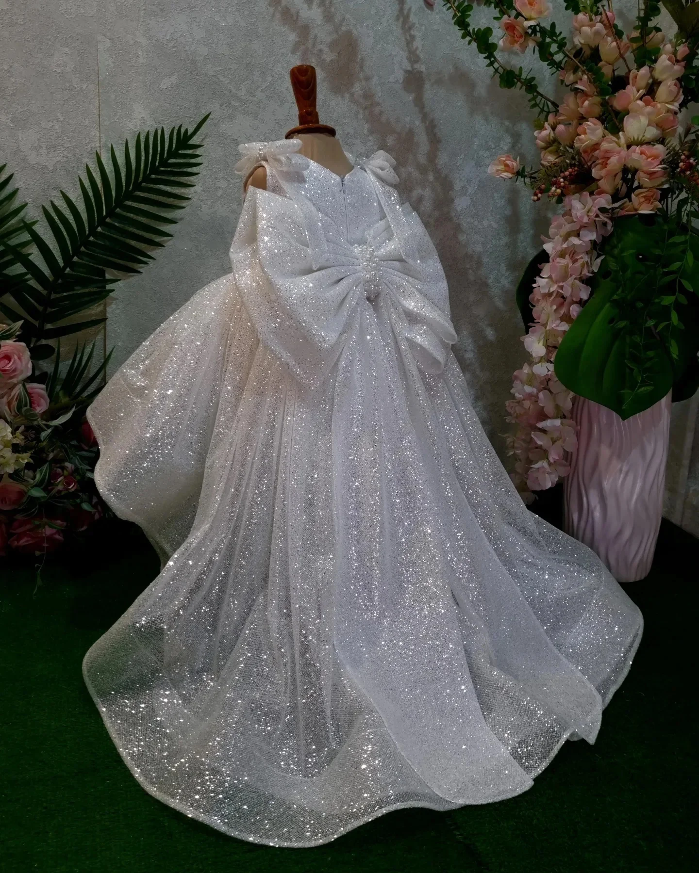 Customized Luxury Flower Girl Dress For Wedding Glitter Tulle With Bow Sleeveless Elegant Toddler Photo Shoot Birthday Prom Gown