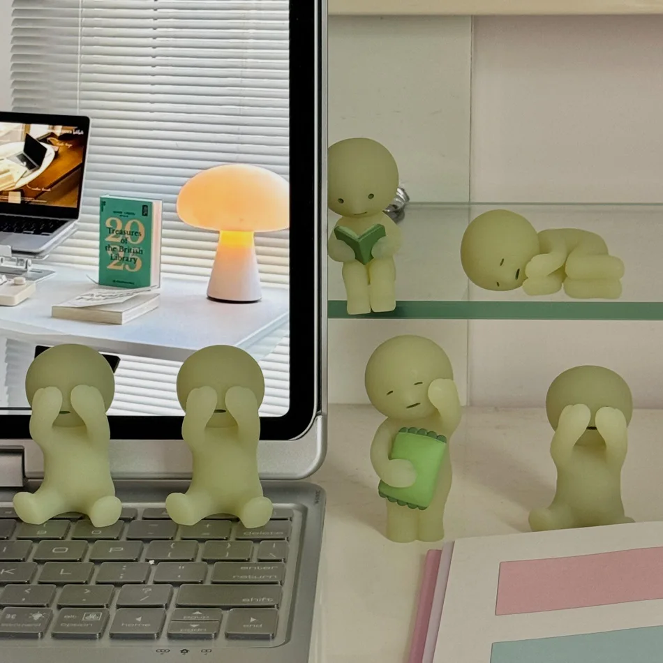 Image of Überraschungsgeschenk Yoga-Schlafzimmer-Serie Mehrfachpuppen Grün Nachtleuchtende Mysteriöse Blindbox Actionfiguren Dekorationsmodell für Spielzeug