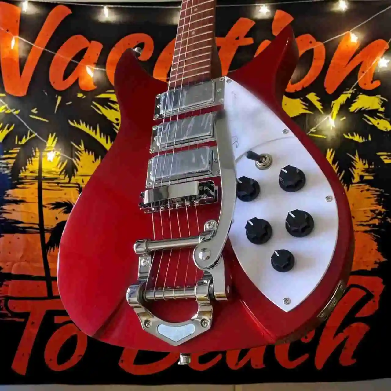 325 3HGuitar Small Double Shake Tremor System Chrome Plated Metal Parts Metal Red 21 Tone Retro Clear Sound Transparent guitar