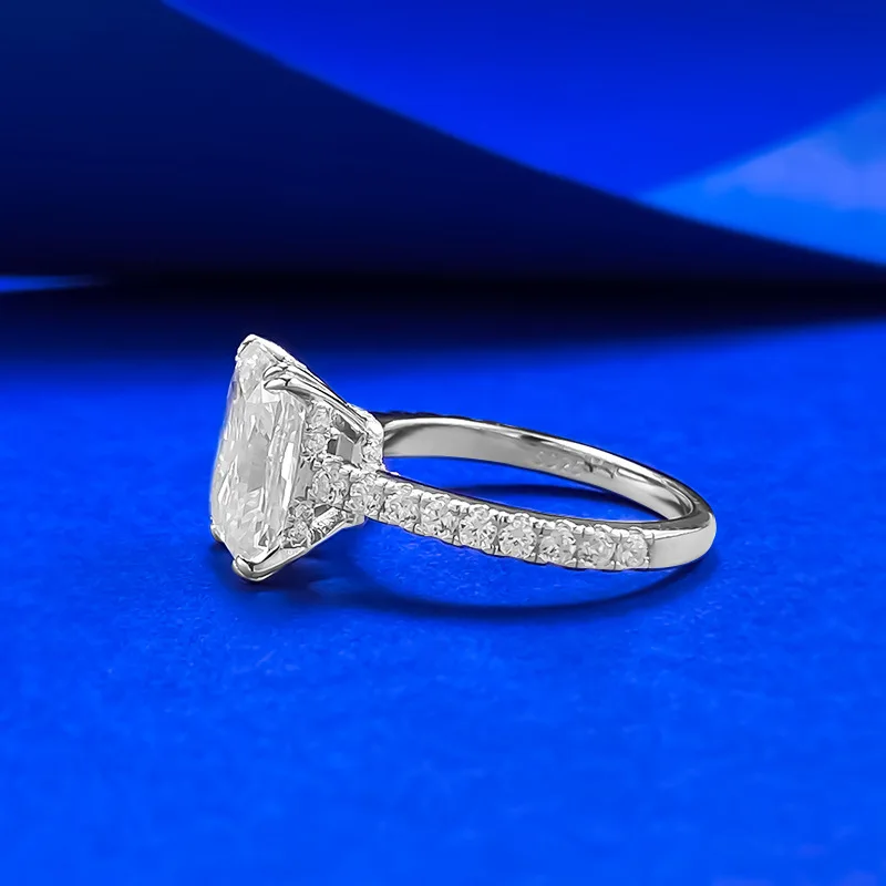 New S925 Silver 7 * 10mm Rectangular Round Pointed Bottom Mosan D-color Ring with Hollow Out and Inlaid Bottom, Light Luxury
