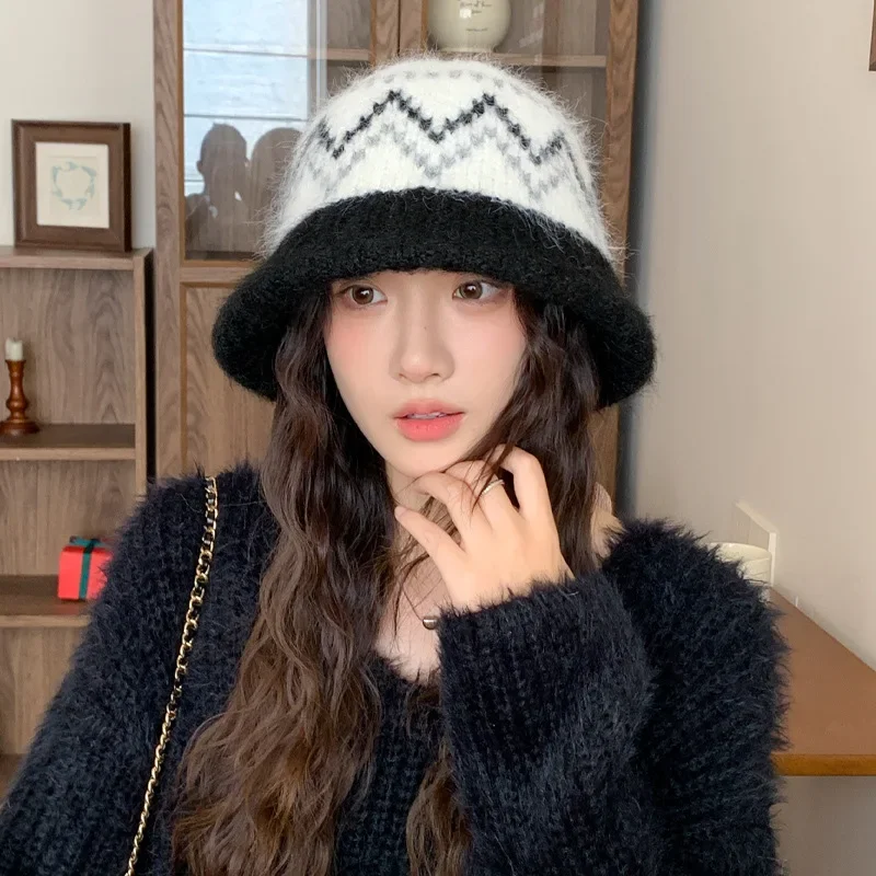 Winter Outdoor Travel Hat for Women, Fashionable and Versatile Knitted Fisherman Hat, Bucket Hat