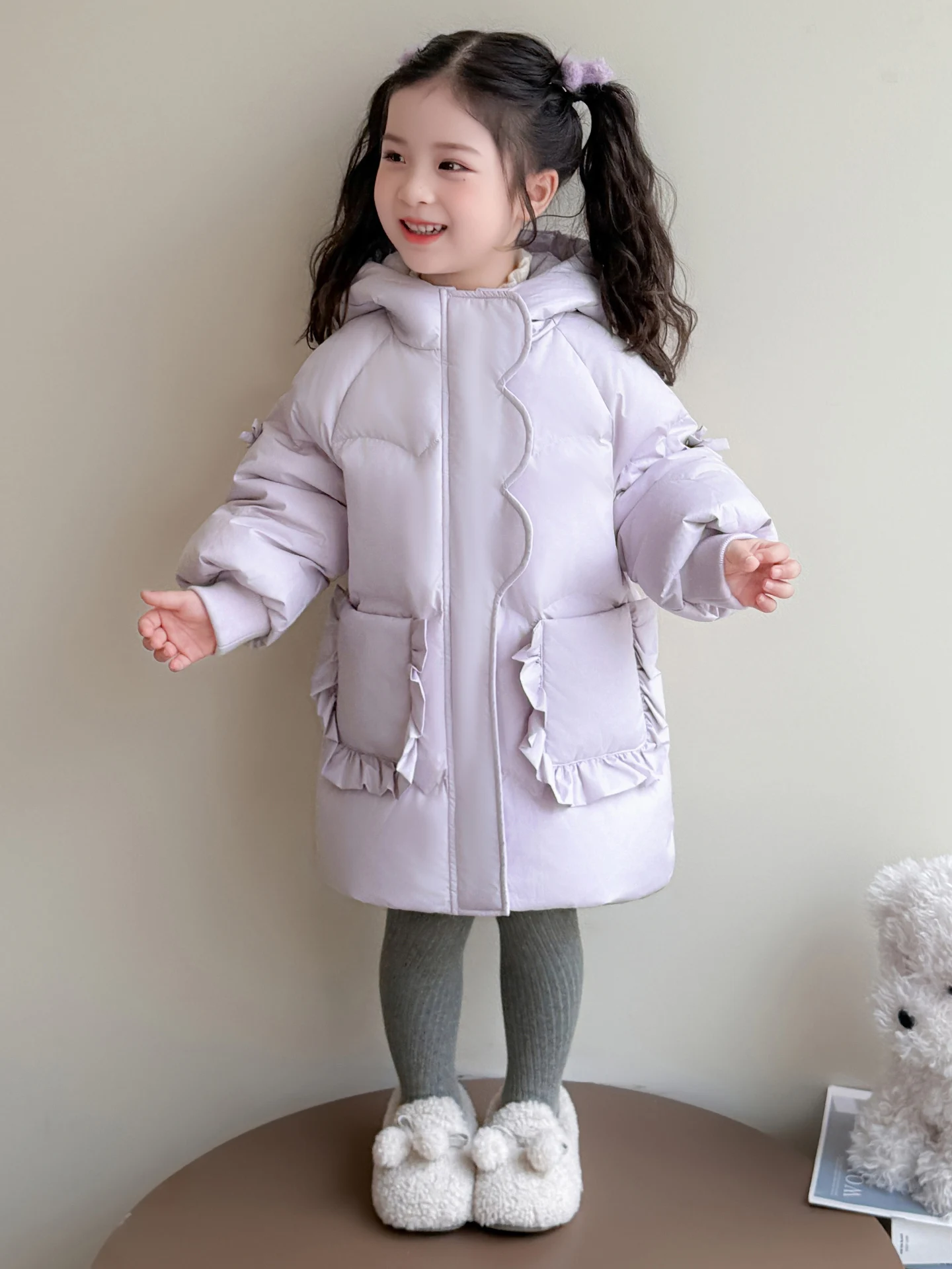 女の子用ダウンジャケット ミディアム丈 軽量 暖かい ホワイト ダウンコート 子供用冬服 ベビーガールズ用 キュートでトレンディ